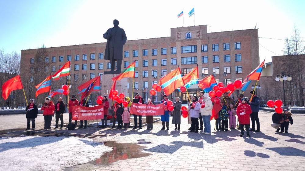 Ямало-Ненецкий автономный округ. Первомай в Салехарде