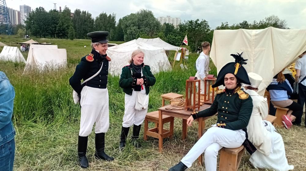 КПРФ провела в Москве экскурсию на историческую реконструкцию 1812 года