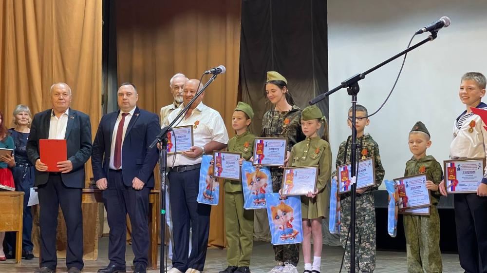 В Республике Крым прошел фестиваль патриотической авторской песни и поэзии «Под флагом России»