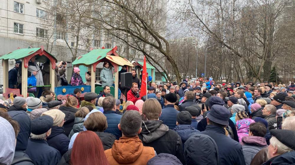 Д.А. Парфенов: "Школа и детские сады в Лианозово спасены!"
