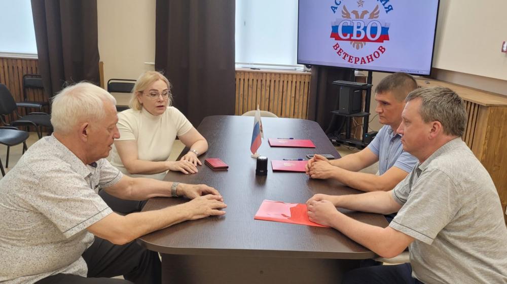 Подписано соглашение о взаимодействии между Смоленским областным отделением КПРФ и ассоциацией ветеранов боевых действий СВО Смоленской области