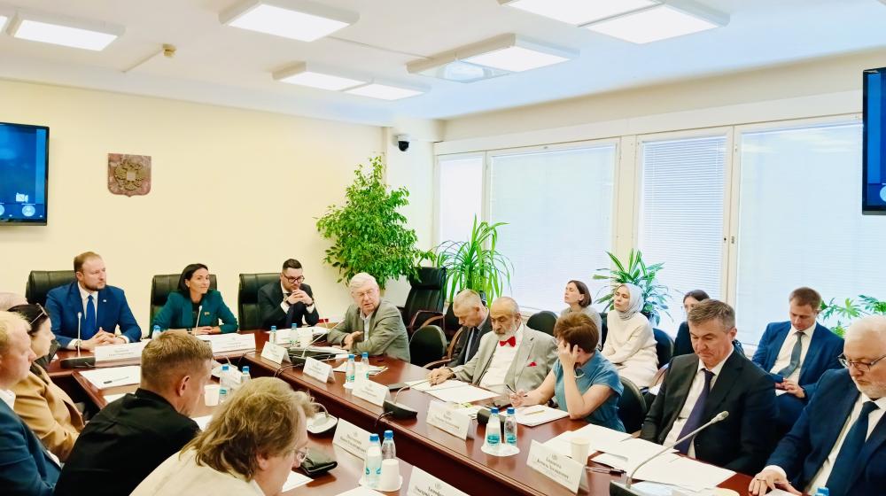 Анастасия Удальцова провела очередное заседание Рабочей группы по вопросам адаптации и интеграции мигрантов