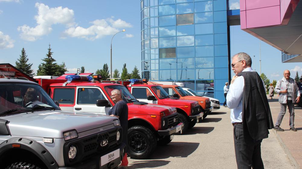 На площадке АВТОВАЗа в Тольятти состоялось совещание "Транспортная мобильность сегодня и завтра" с участием Леонида Калашникова