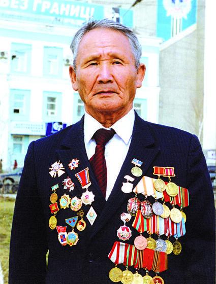 Якутия. Участнику Великой Отечественной войны, ветерану Компартии Петру Яковлеву — 100 лет!