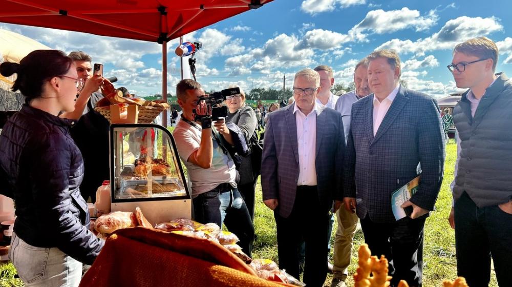 Владимир Кашин посетил агропромышленную выставку «День поля Московской области - 2025»