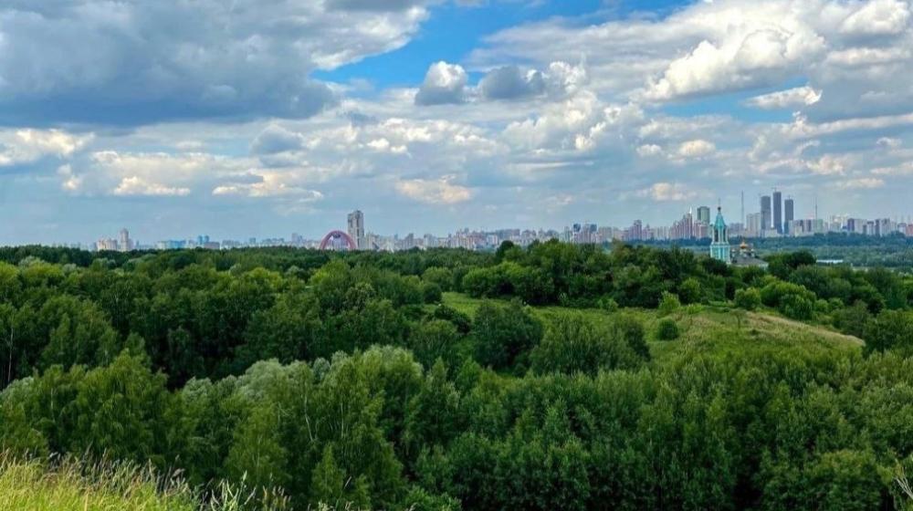 Москва. Народная приемная КПРФ. Руки прочь – от «Крылатских холмов»