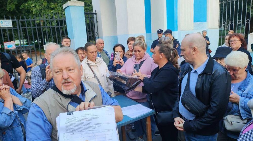 Москва. Народная приемная КПРФ в ВАО. Депутат Госдумы Сергей Обухов: «Мяч» сейчас на стороне мэра