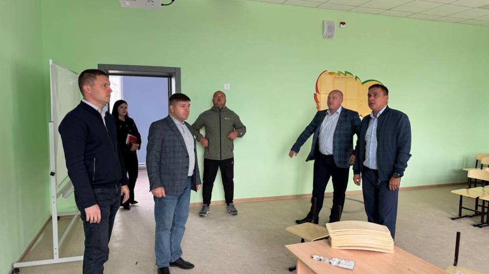 Сенатор Айрат Гибатдинов провёл рабочую поездку в Ульяновский район