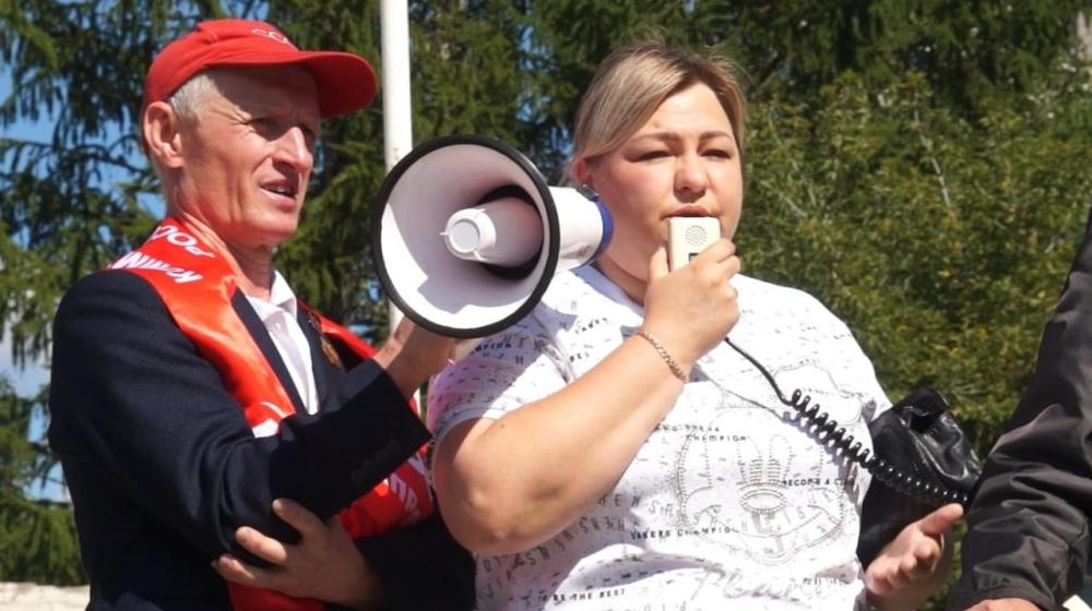 Митинг рассерженных родителей прошел в Омске