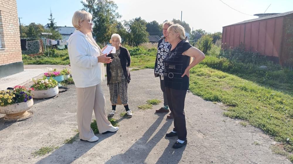 «Они живут в другом мире». Лидер новгородских коммунистов Ольга Ефимова о работе чиновников