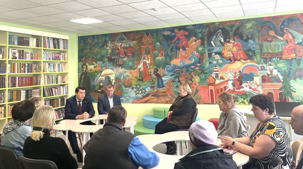 Олег Лебедев провёл приемы избирателей в Солецком и Шимском районах Новгородской  области