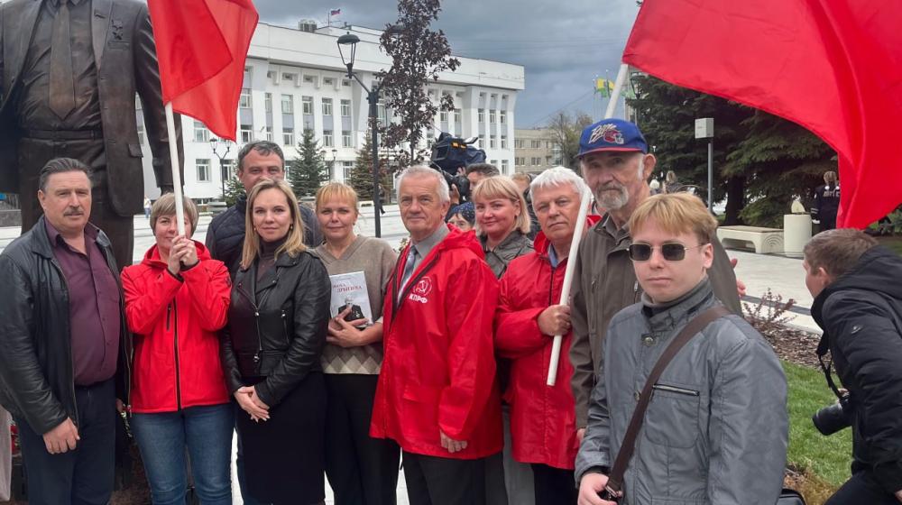 Памятник советскому партийному и государственному деятелю А.С. Дрыгину открыт в Вологде