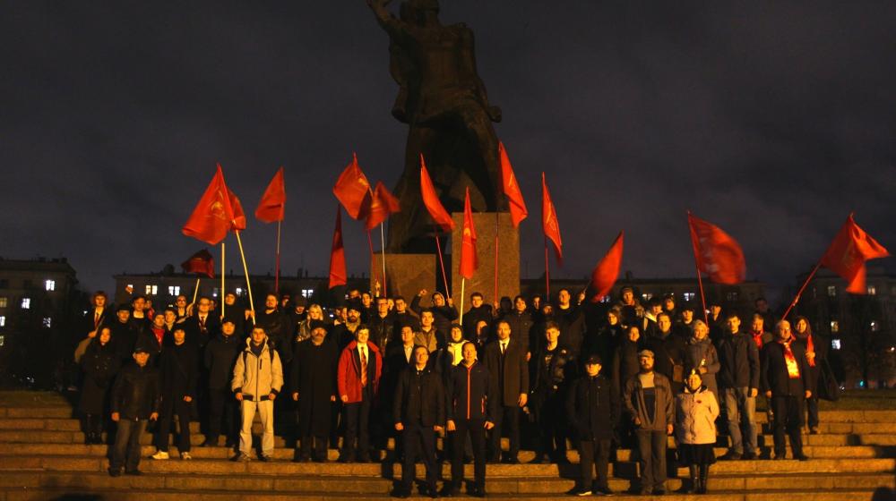 Вполголоса жить не стоит: комсомольцы Ленинграда встретили 107-ю годовщину со дня появления комсомольской организации