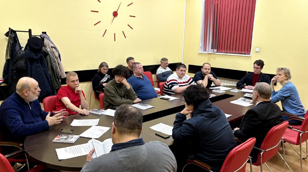 Коммунисты Петербурга продолжают обсуждать заявление Президиума ЦК КПРФ