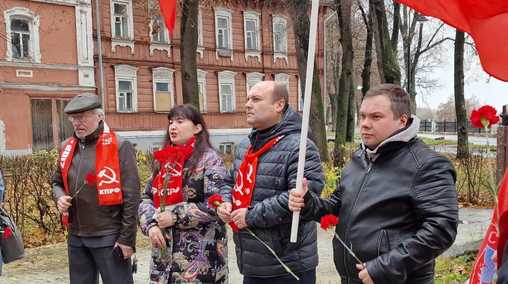 Рязанские коммунисты встретили 107-ю годовщину Ленинского Комсомола
