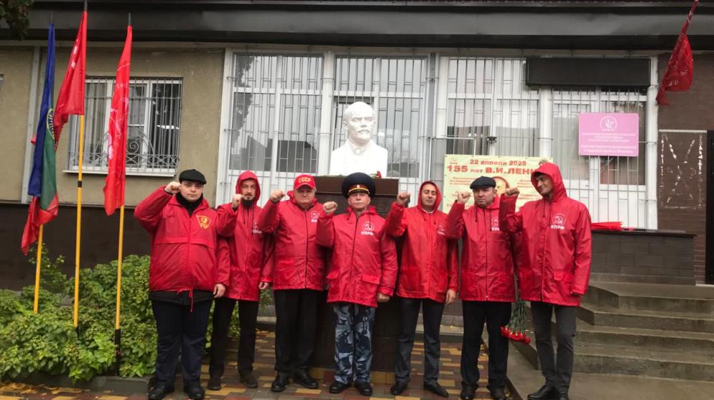 В Карачаево-Черкесии торжественно встретили День рождения комсомола