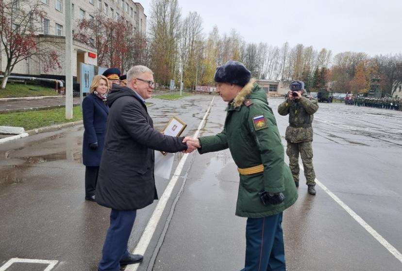 Руководитель фракции КПРФ в Московской областной Думе Александр Наумов поздравил военнослужащих с Днем военного связиста