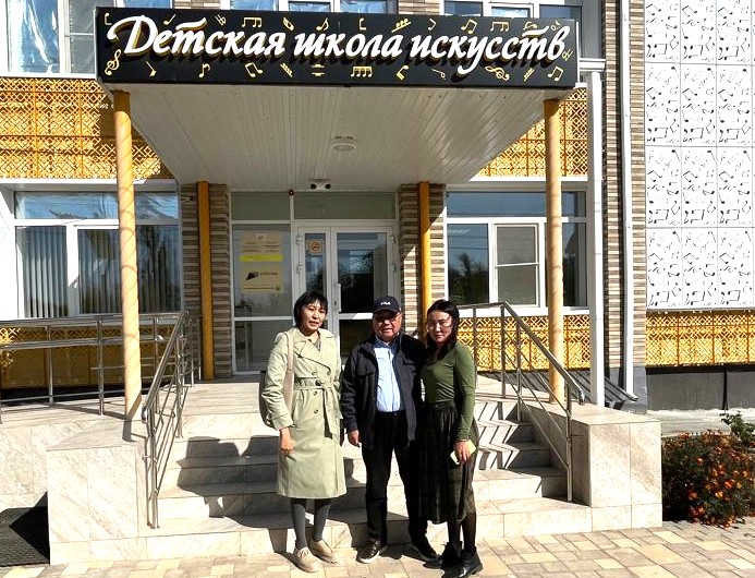 Заместитель Председателя Народного Хурала – глава фракции КРО КПРФ в парламенте Калмыкии Николай Нуров провел встречи с избирателями в районах республики