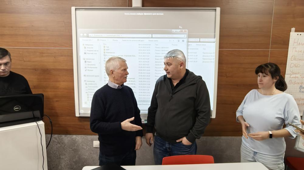 Депутат Госдумы фракции КПРФ С.М. Пантелеев выступил перед слушателями школы профсоюзно-партийного обучения