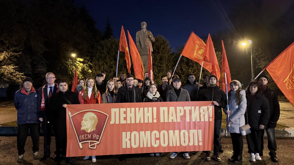 В Пензе прошел митинг, посвященный 107-летию Ленинского комсомола