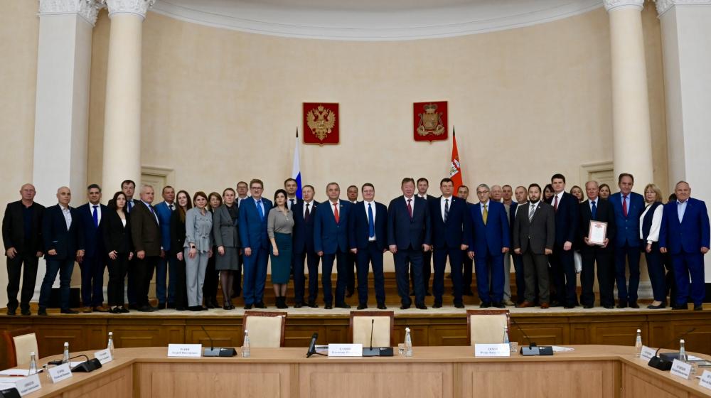 Владислав Егоров, руководитель Нижегородского регионального отделения КПРФ, принял участие в выездном заседании Комитета Госдумы по аграрным вопросам в Смоленске
