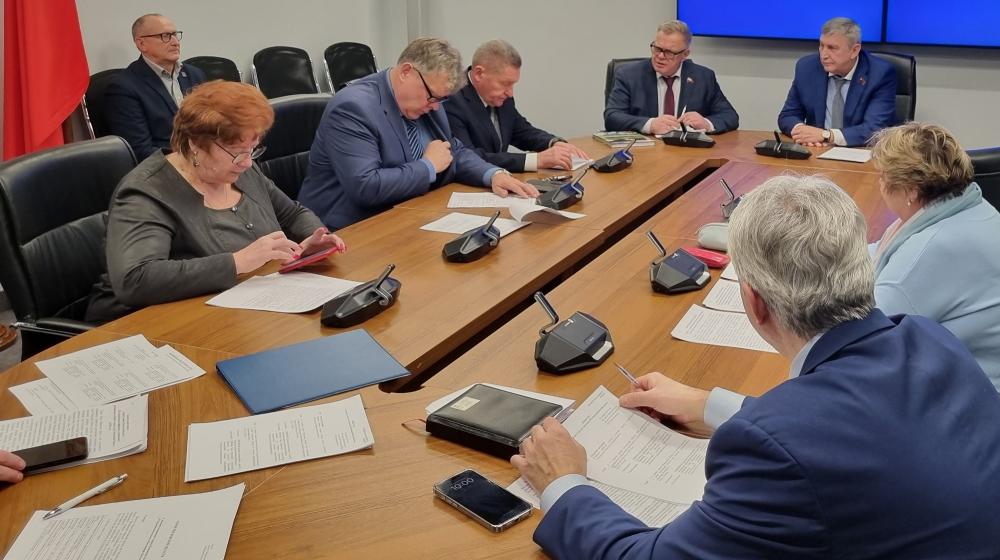 Депутаты фракции КПРФ в Мособлдуме воздержались при голосовании за бюджет Подмосковья на 2026 год