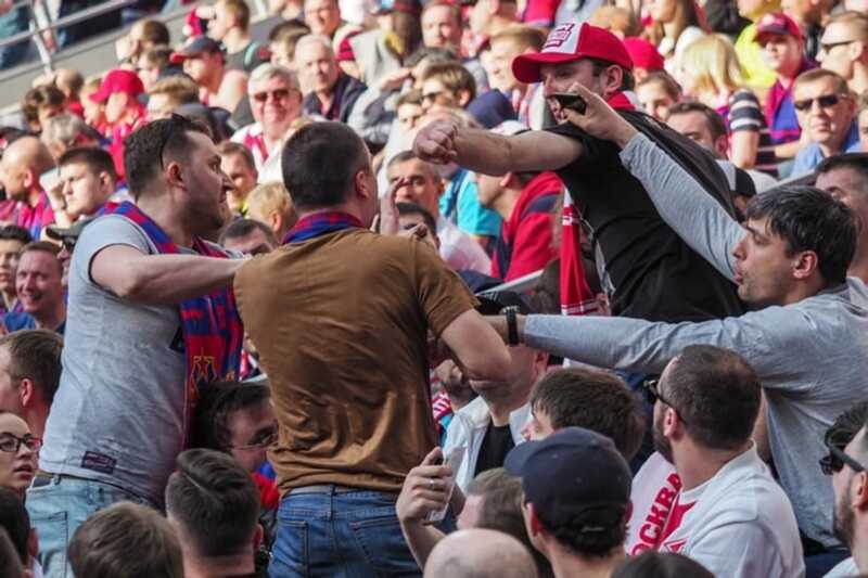«Спорт-Экспресс»: Депутат Госдумы С.П. Обухов не поддержал возвращение пива на стадионы: «Ничего хорошего не вижу»