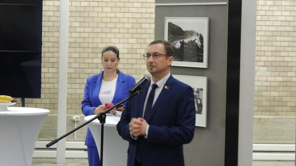Лидер петербургских коммунистов Роман Кононенко принял участие в презентации картины о героях-комсомольцах