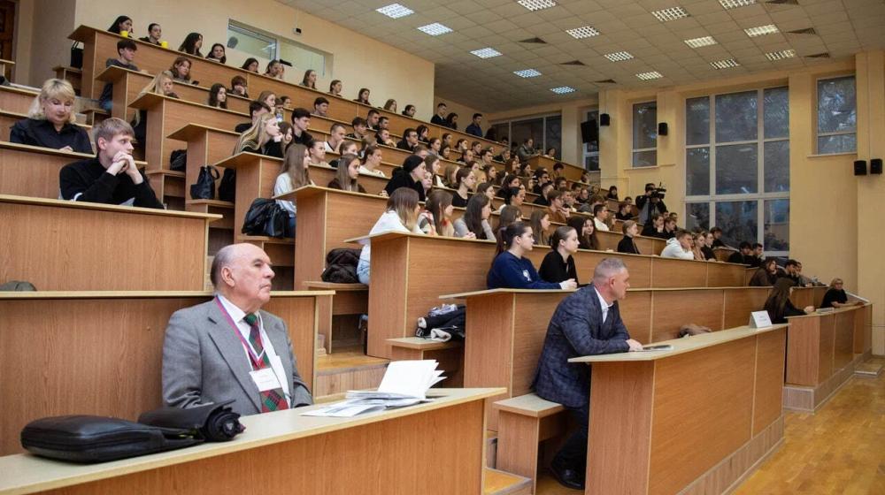 Секретарь Крымского рескома КПРФ Павел Хриенко принял участие в Международной научно-практической конференции «Перспективные направления развития государственного и муниципального управления»