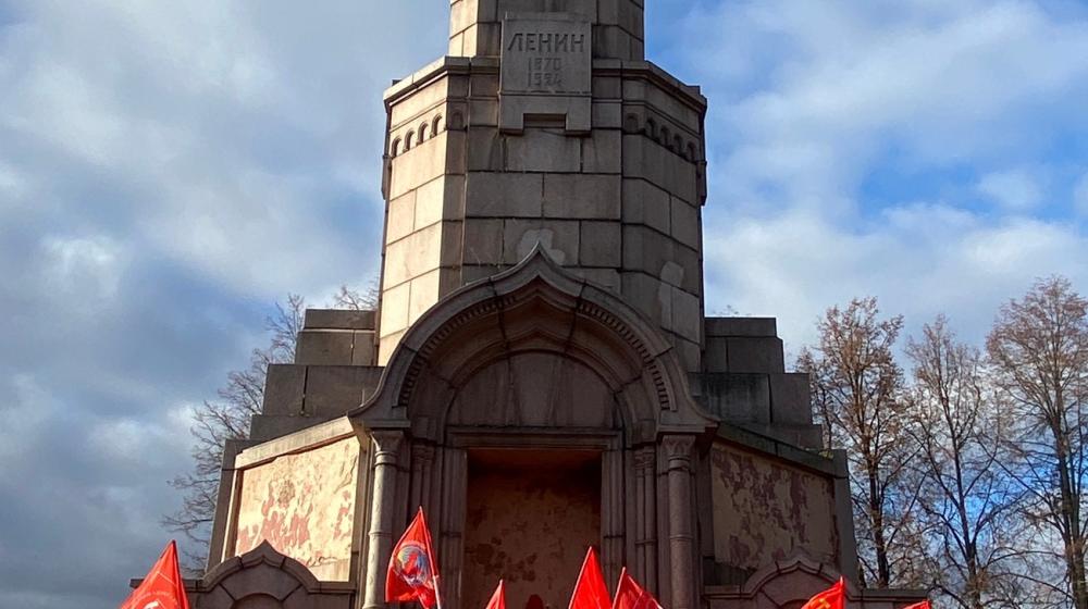 Костромская область. «Ура, товарищи! Сегодня 108-я годовщина Великой Октябрьской Социалистической Революции!»