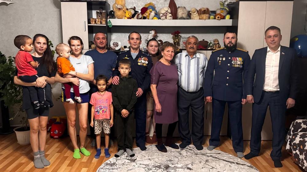 В преддверии Дня Матери ульяновские коммунисты навестили матерей героев