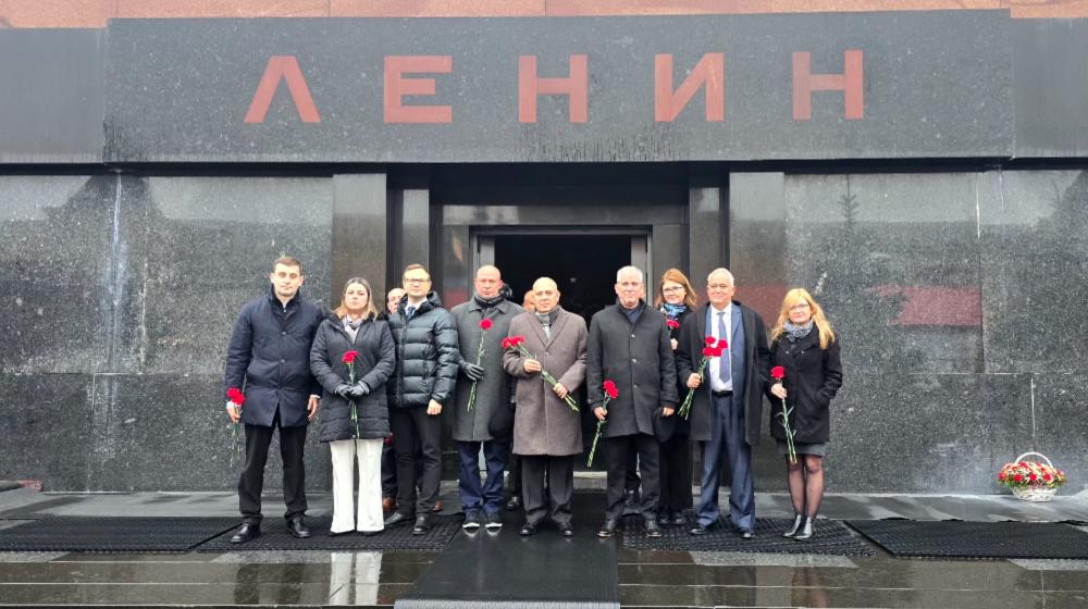 Коммунисты Кубы и России почтили память В.И. Ленина на Красной площади