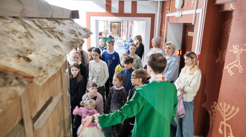 Красноярск: «Новогодний экспресс» доставил детям волшебство!