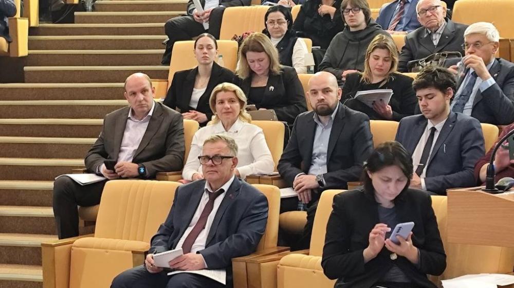 Руководитель фракции КПРФ в Мособлдуме Александр Наумов принял участие в круглом столе в Госдуме на тему развития топливно-энергетического комплекса страны