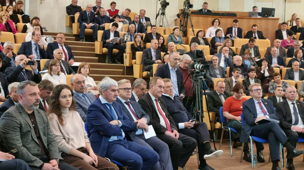 Николай Васильев о развитии сельскохозяйственной кооперации: «Важно объединить усилия для поддержки малых форм хозяйствования»