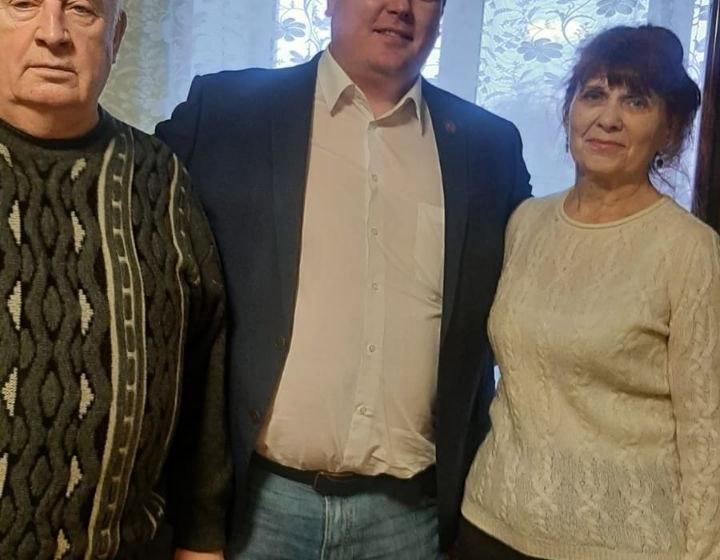 Лидер ивановских коммунистов Александр Бойков посетил волонтёров Юрьевецкого района