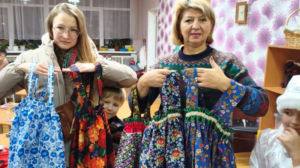 Луганское отделение женского движения Надежда России с благодарностью коллегам из ВЖС за помощь детям
