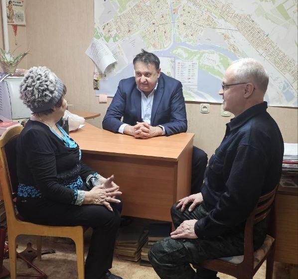 Слышать голос народа: депутаты фракции КПРФ Волгоградской областной Думы провели завершающий в уходящем году Единый день приема избирателей