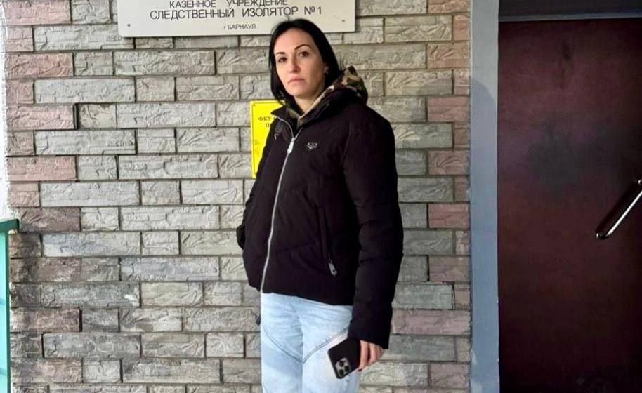 Анастасия Удальцова заявила о грубых нарушениях закона со стороны руководства СИЗО в Алтайском крае после попытки посетить арестованных коммунисток в Барнауле