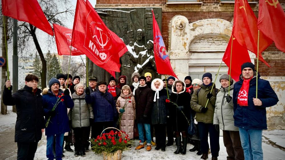 Коммунисты Нижнего Новгорода отметили 120-летие главной баррикады Сормово