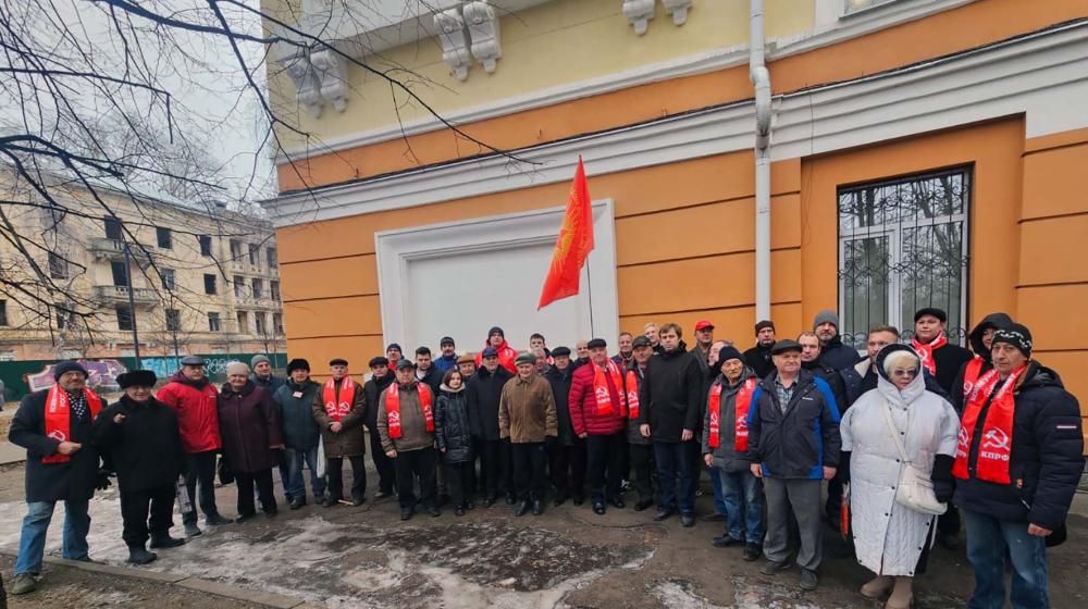 Митинг в Воронеже: Вечная слава великому Сталину!