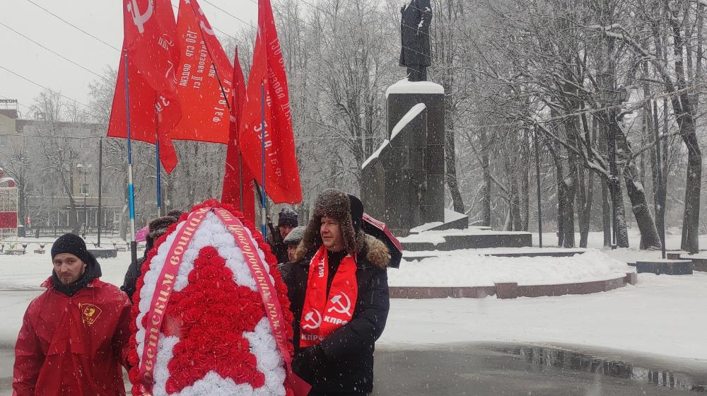 Коммунисты почтили память защитников и освободителей Великого Новгорода