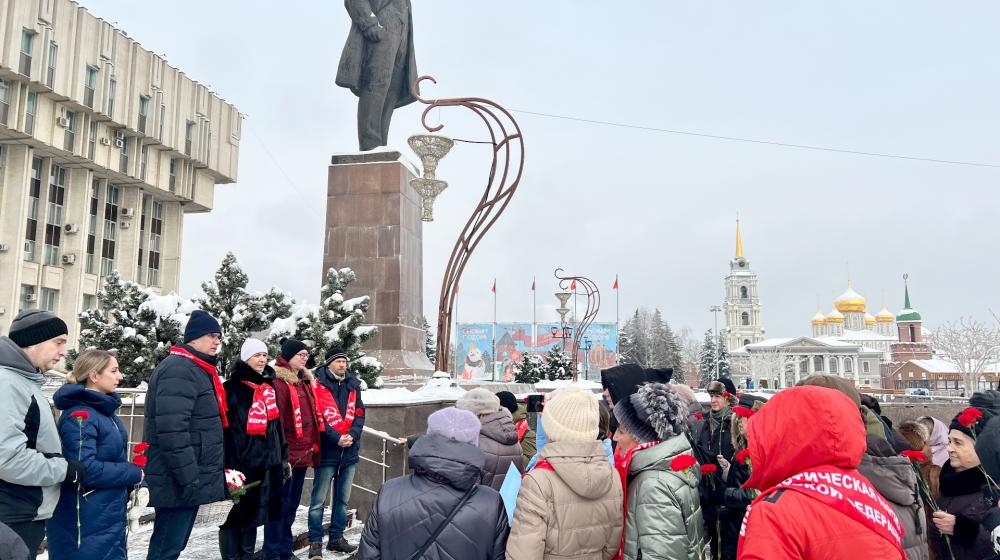 Тульские коммунисты почтили память В.И. Ленина