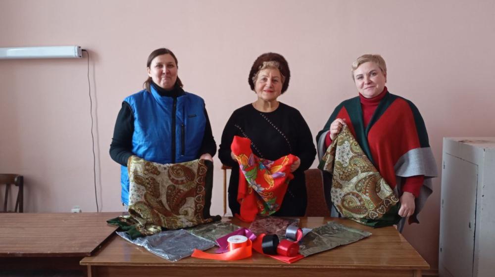"За потрясающую человечность!". Московские активисты женского движения «Надежда России» получили благодарность из Луганска