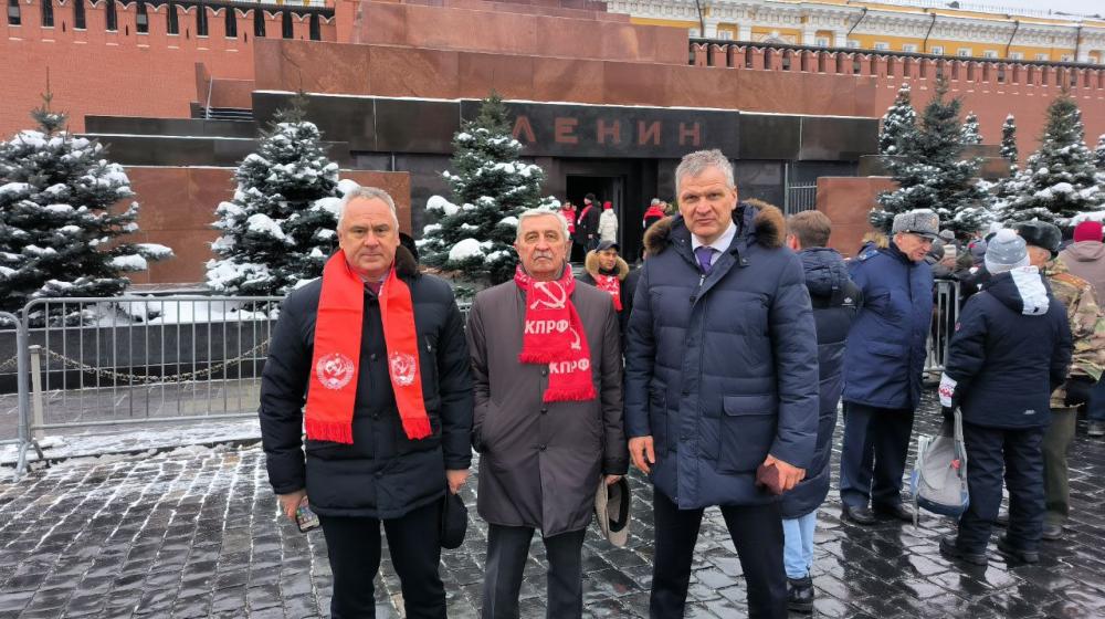 В День памяти В.И. Ленина коммунисты и сторонники партии организовали возложение цветов в городах и районах Кубани