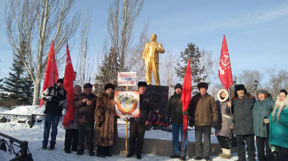 Коммунисты Самарской области почтили память Владимира Ильича Ленина