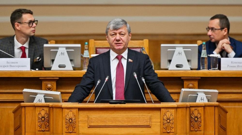 Дмитрий Новиков: “Попытка победить коллективный Запад без коренных изменений в стране выглядит идеалистически”