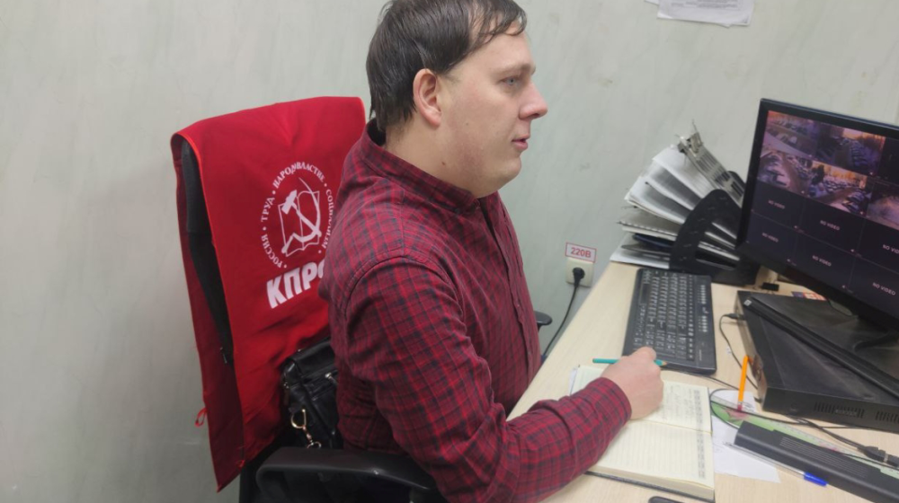 Энгельс. Проблемы с отоплением и горячей водой: депутаты КПРФ проводят приём граждан и принимают меры