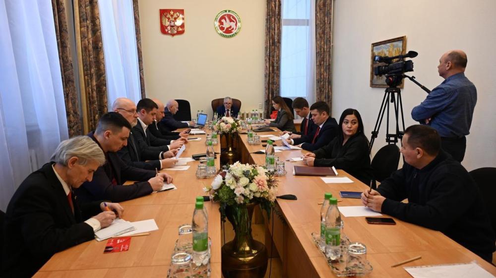 В Государственном Совете Татарстана состоялось расширенное заседание фракции КПРФ