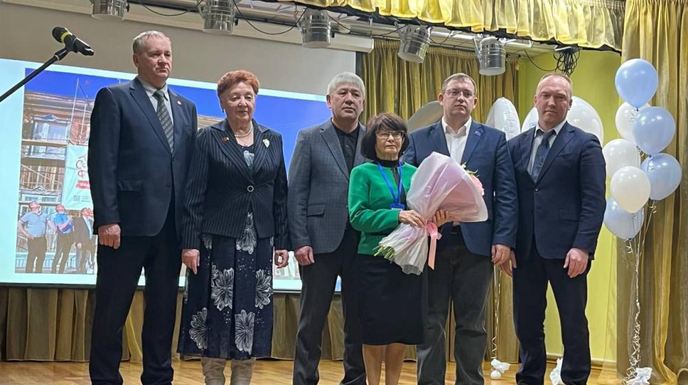 Тюменская область. Депутат фракции КПРФ Тамара Казанцева поздравила общественную организацию «Добрая воля» с 40-летием